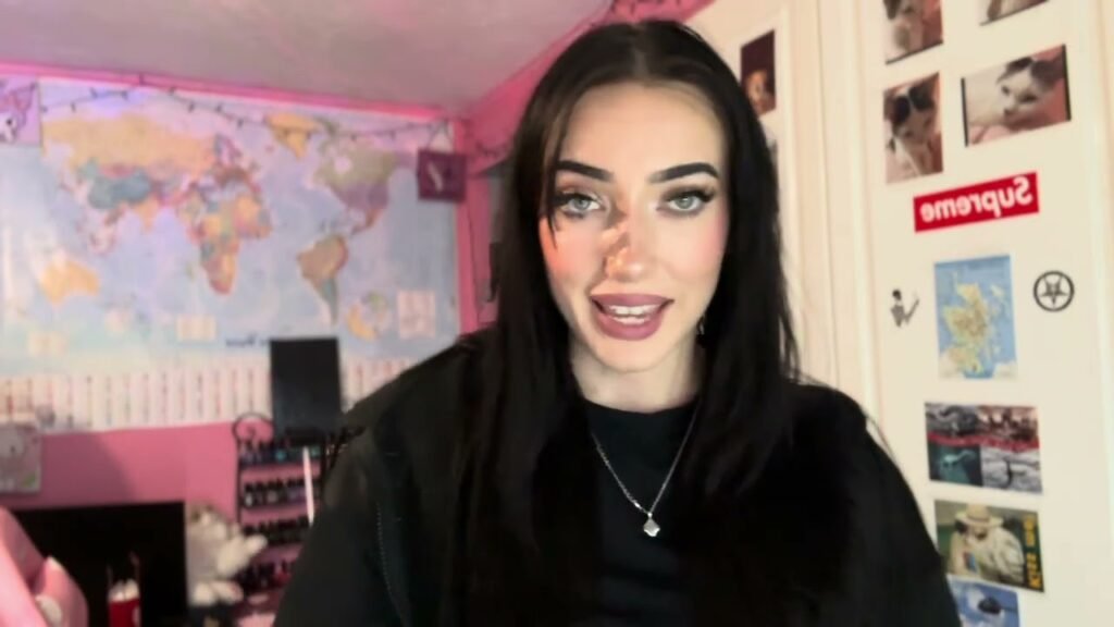 Things I Wish I Knew Before Starting Findom and Selling Feet Pics