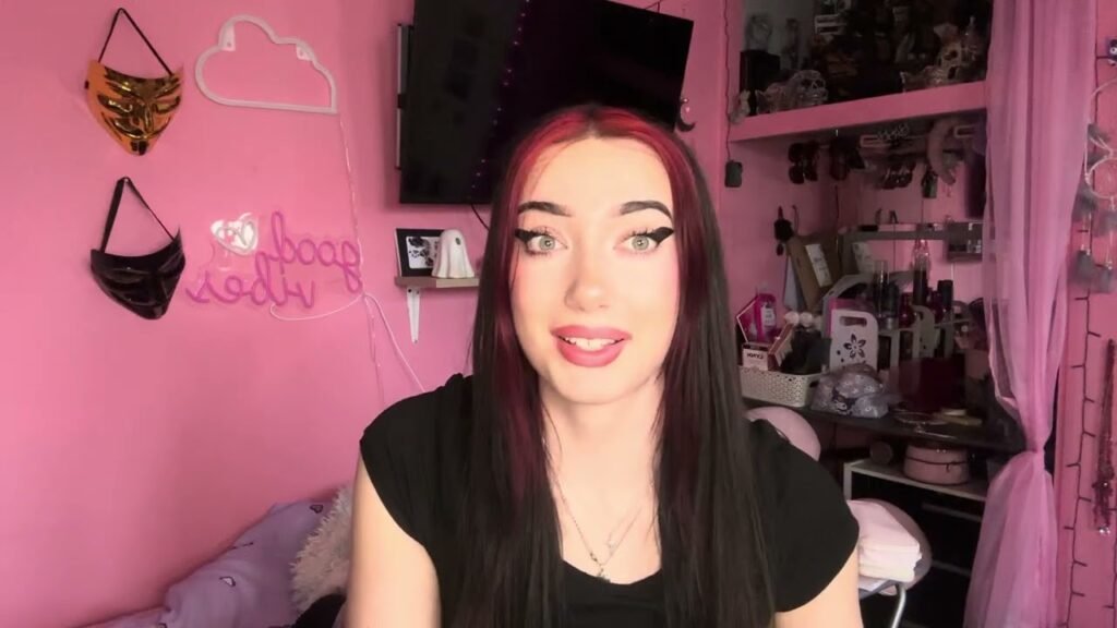 How much I made in 1 day selling pictures and videos of my feet